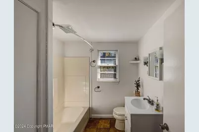  819 Fairview Avenue, Stroudsburg, PA 18360 - Photo 24