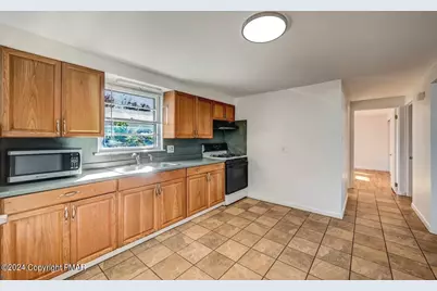  819 Fairview Avenue, Stroudsburg, PA 18360 - Photo 16