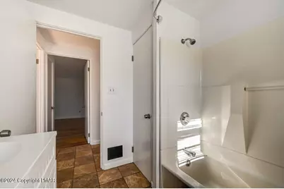  819 Fairview Avenue, Stroudsburg, PA 18360 - Photo 22