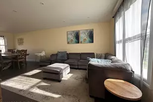 5186 Hummingbird Dr, Pocono Summit, PA 18346 - Photo 2