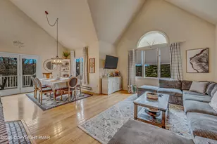 17 Rockspring Ct, Lake Harmony, PA 18624 - Photo 4