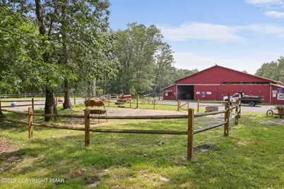  1095 Deer Run, Bushkill, PA 18324 - Photo 34