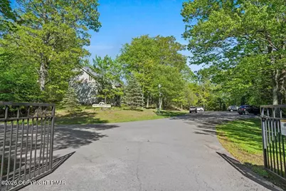  19 Ski Side Drive, Tannersville, PA 18372 - Photo 4