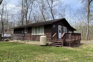 5122 Arrowhead Ln, East Stroudsburg, PA 18302 - Photo 2