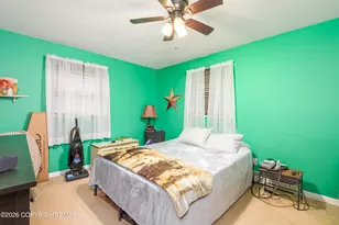 203 Beechwood Ln, Bath, PA 18014 - Photo 14