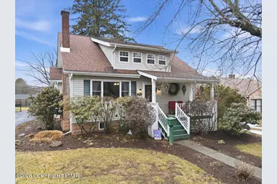  529 Lindbergh Avenue, Stroudsburg, PA 18360 - Photo 2