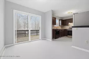 2320 Elmhurst Rd, East Stroudsburg, PA 18302 - Photo 10