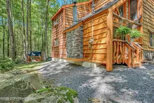 133 Minisink Dr, Pocono Lake, PA 18347 - Photo 6