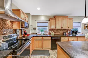 6253 Paradise Valley Rd, Cresco, PA 18326 - Photo 14