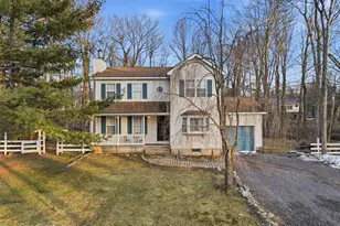 5123 Iroquois St, Tobyhanna, PA 18466 - Photo 2