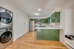 187 Bellingham Dr, Bushkill, PA 18324 - Photo 16