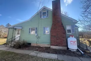 242 Norma Ln, Sciota, PA 18354 - Photo 2