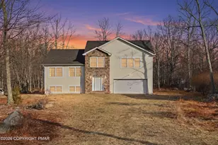 112 Amos Cir, Bushkill, PA 18324 - Photo 1