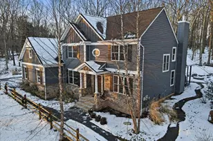 333 Sunset Ave, Pocono Summit, PA 18346 - Photo 1