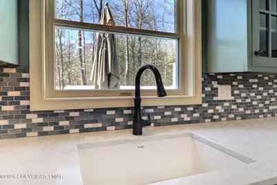  406 Broad Leaf Lane, Stroudsburg, PA 18360 - Photo 16