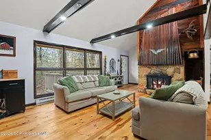 81 Split Rock Rd, Lake Harmony, PA 18624 - Photo 4