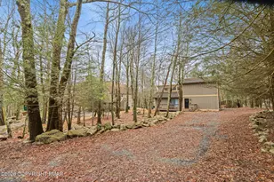 81 Split Rock Rd, Lake Harmony, PA 18624 - Photo 28