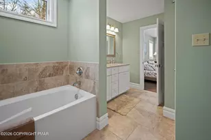 2236 Hillcrest Dr, Pocono Pines, PA 18350 - Photo 22