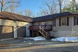 105 Ozark Rd, Tafton, PA 18464 - Photo 2