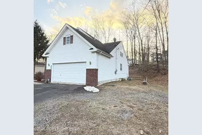  151 Kensington Drive, Bushkill, PA 18324 - Photo 4