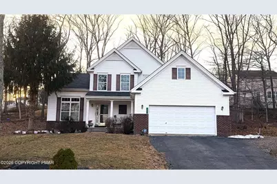  151 Kensington Drive, Bushkill, PA 18324 - Photo 2