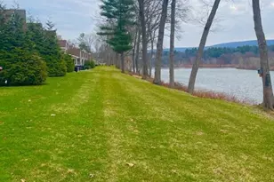 908 MacIntosh Wy, Matamoras, PA 18336 - Photo 8