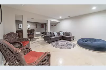  215 President Coolidge Place, Henryville, PA 18332 - Photo 32