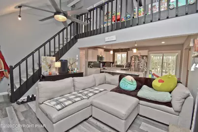  319 Hyland Drive, East Stroudsburg, PA 18301 - Photo 4