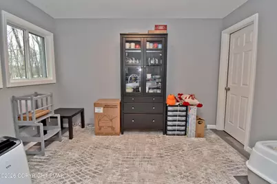  319 Hyland Drive, East Stroudsburg, PA 18301 - Photo 10