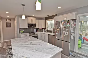 319 Hyland Dr, East Stroudsburg, PA 18301 - Photo 8