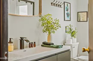 318 Mountain Top Lake Rd, Long Pond, PA 18334 - Photo 30