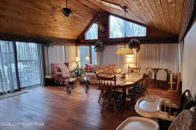  137 Regent Street, Bushkill, PA 18324 - Photo 12