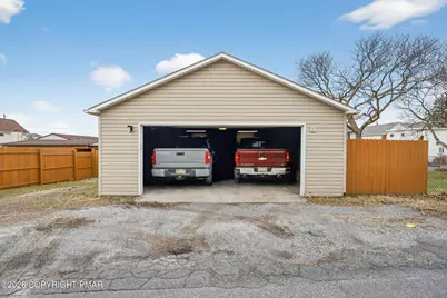 411 Moosic Road, Old Forge, PA 18518 - Photo 8