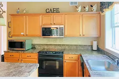  554 Pinecrest Drive, Pocono Pines, PA 18350 - Photo 8