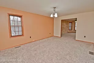 131 Canterbury Rd, Bushkill, PA 18324 - Photo 8