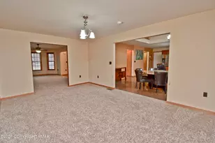 131 Canterbury Rd, Bushkill, PA 18324 - Photo 10