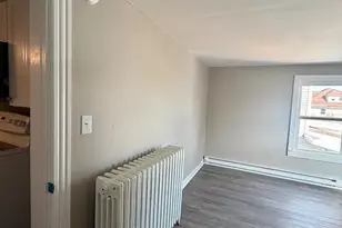 137 E White St, Summit Hill, PA 18250 - Photo 2