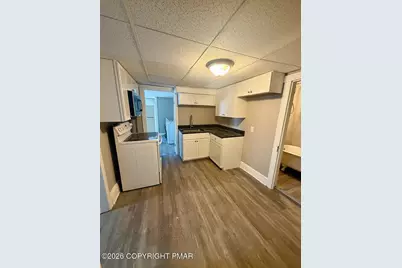  137 E White Street #3, Summit Hill, PA 18250 - Photo 4