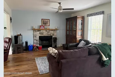  709 Florence Court, Stroudsburg, PA 18360 - Photo 6