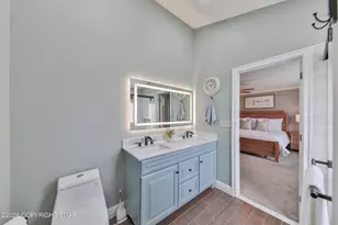 1551 Thornwood View, Easton, PA 18040 - Photo 32