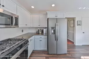 1551 Thornwood View, Easton, PA 18040 - Photo 14