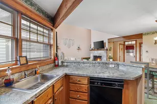 426 Oak Ct, Tannersville, PA 18372 - Photo 10