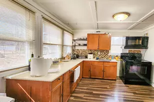 6319 Laurel Rd, Pocono Summit, PA 18346 - Photo 16