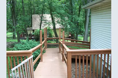  139 Davis Circle, Bushkill, PA 18324 - Photo 4