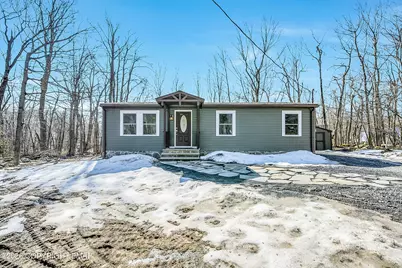  9894 Breezeway Terrace, Tobyhanna, PA 18466 - Photo 2