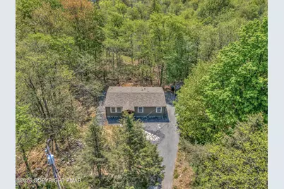  9894 Breezeway Terrace, Tobyhanna, PA 18466 - Photo 2