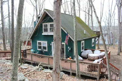  167 Dorchester Drive, Bushkill, PA 18324 - Photo 2