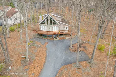  270 Manchester Drive, Bushkill, PA 18324 - Photo 6