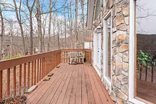 270 Manchester Dr, Bushkill, PA 18324 - Photo 12