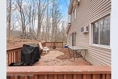  270 Manchester Drive, Bushkill, PA 18324 - Photo 10